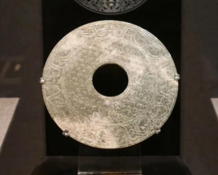 乘坐火车卧铺 上铺和下铺哪个更好（火车卧铺） 