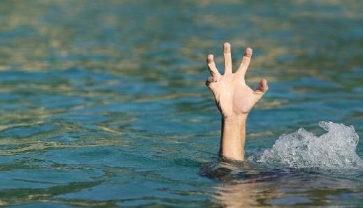 聊斋 水鬼,鬼船 