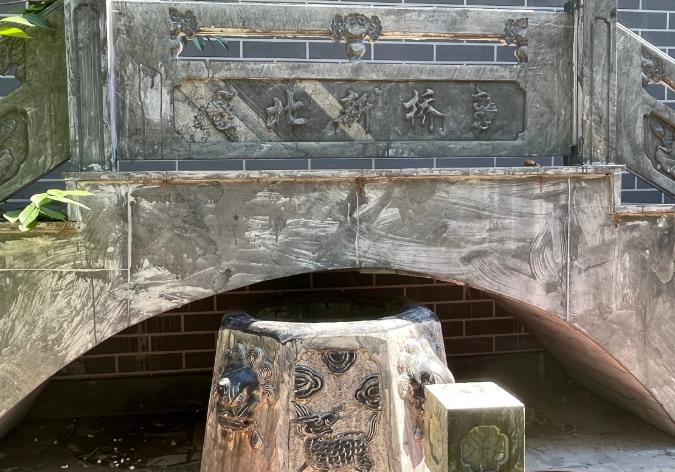 锁龙井传说背后，究竟隐藏着怎样的真相？