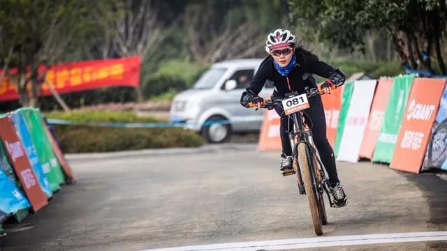 捷安特比赛用的山地车 Cycling山地电动车越野赛杭州龙坞站24