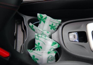 如何消除车内异味小妙招：夏天车内异味更难以忍受4