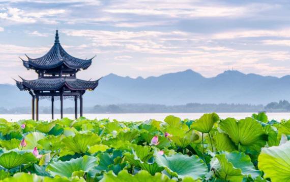 西湖在哪个省哪个市区?西湖又被称作什么