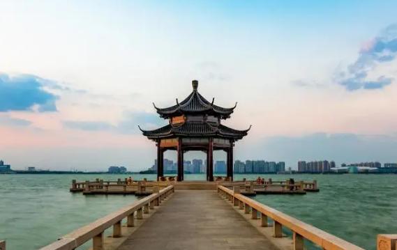 西湖在哪个省哪个市区?西湖又被称作什么