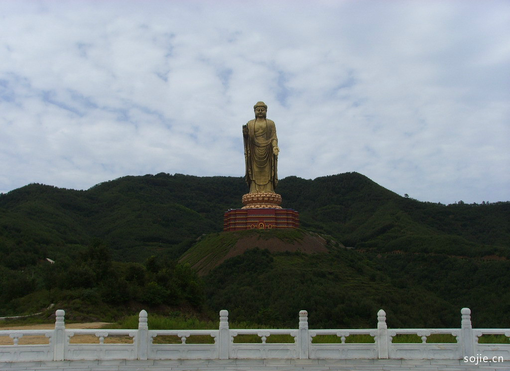 鲁山大佛旅游指南
