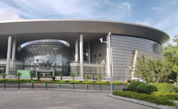 上海科技馆和自然博物馆哪个好玩?上海科技馆坐地铁怎么走快啊