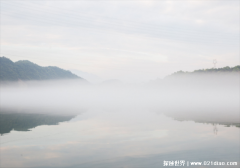 雾是形成的水蒸气遇冷就会液化？饱和的状态