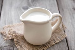 过期牛奶用处多 可以用来做面膜是真的吗？