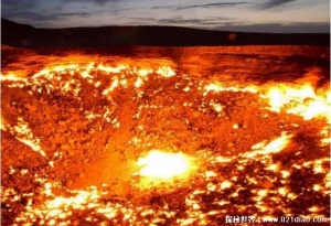 土库曼斯坦地狱之门 烈火燃烧46年不灭的火坑(天然气田)