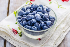 蓝莓一次吃了两盒有事是真的吗？