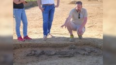 德国巴伐利亚出土6800年前的新石器时代“市长”墓葬
