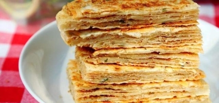 如何制作口感鲜美的香辣手撕鸡