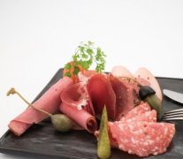 制作美味的花生肉冻
