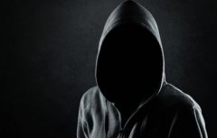 鬼车灵异事件：怪车司机脸色惨白没开车灯