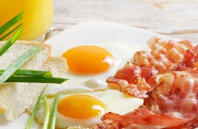 菠菜凉拌花生米的做法