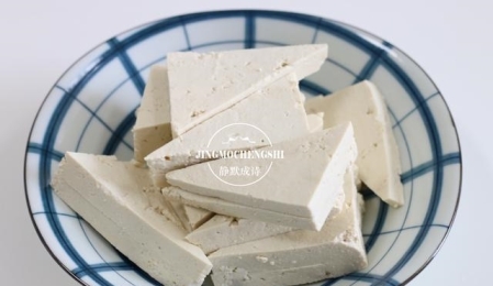 如何制作美味可口的糖醋辣椒丝